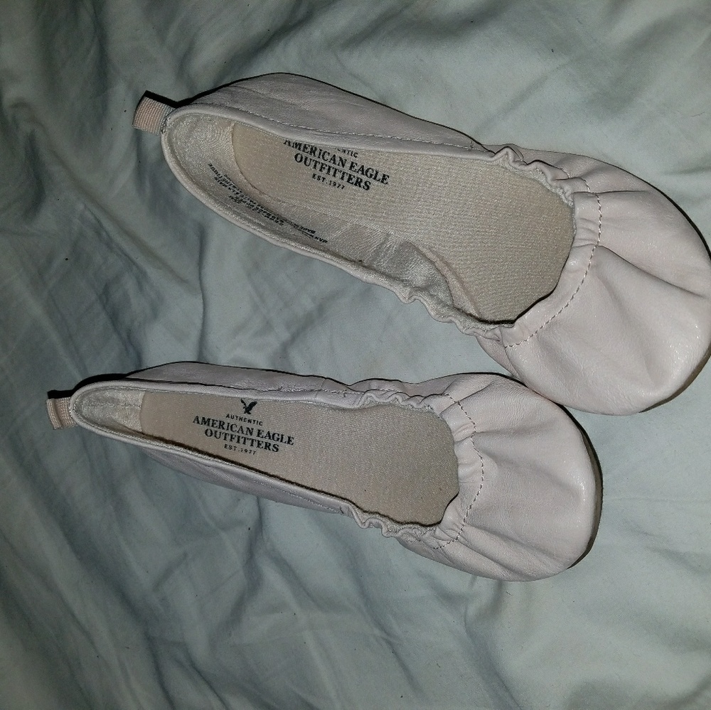 American Eagle Ballet Flats